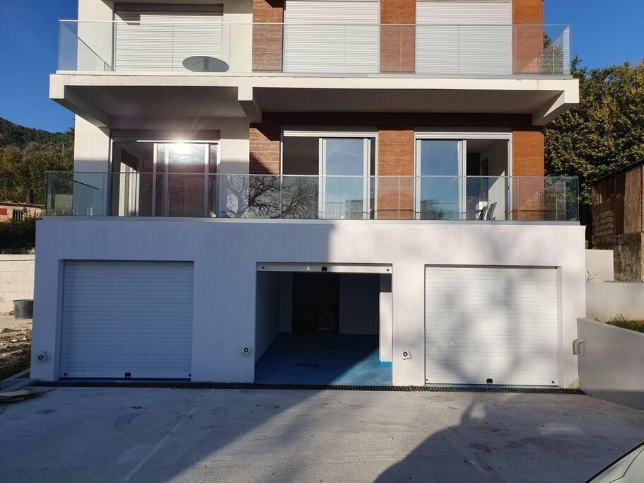 Beautiful Apartment In Tivat Eksteriør bilde